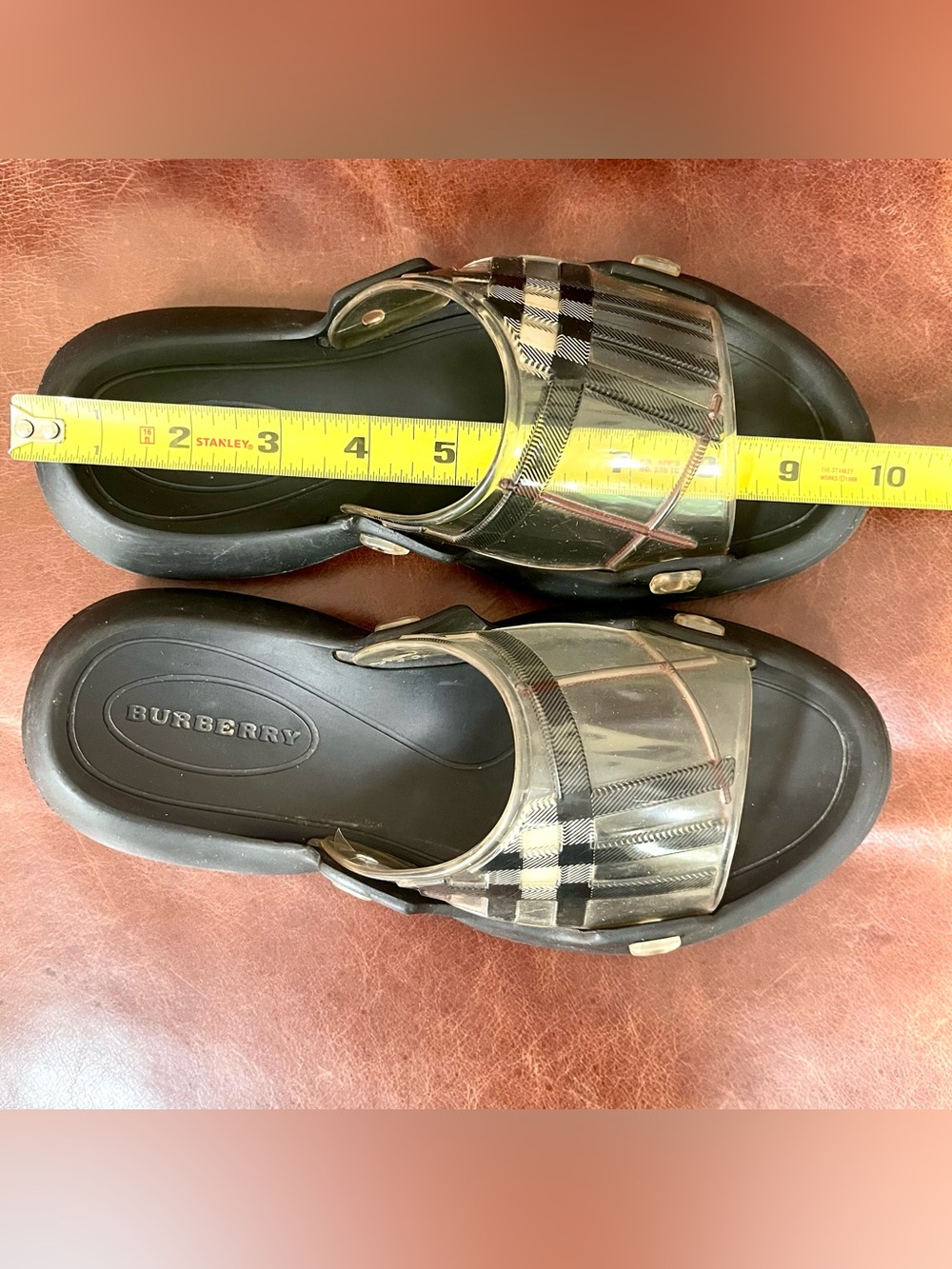 Burberry Iconic Check Pattern Pool Slide Sandals - Picture 15 of 16